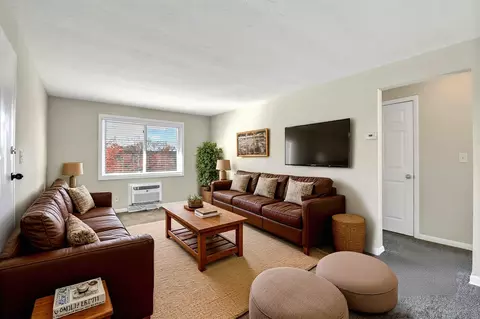 17105 Madison Ave, Lakewood, OH 44107