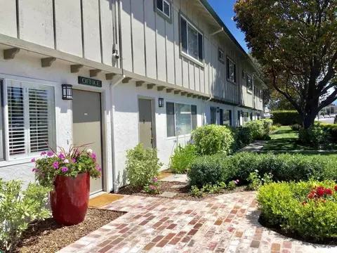 1674 Hollenbeck Ave, Sunnyvale, CA 94087