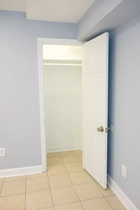 8413 Flower Ave, Takoma Park, MD 20912