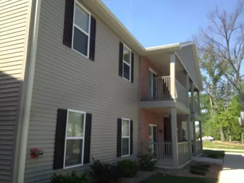 2015 N Weinbach Ave, Evansville, IN 47711