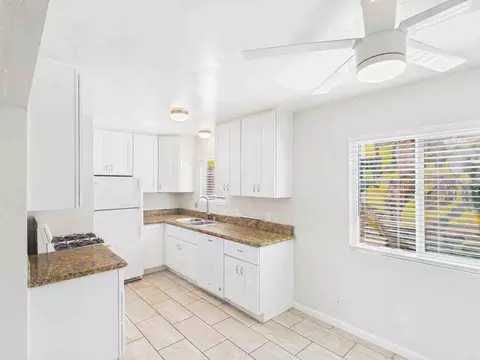 1786 N Coast Highway 101, Encinitas, CA 92024