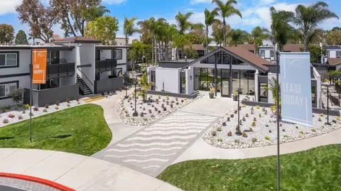 7701 Warner Ave, Huntington Beach, CA 92647