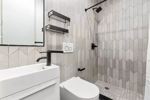 200 E 11th St, New York, NY 10003