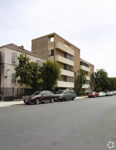 820 S Kingsley Dr, Los Angeles, CA 90005