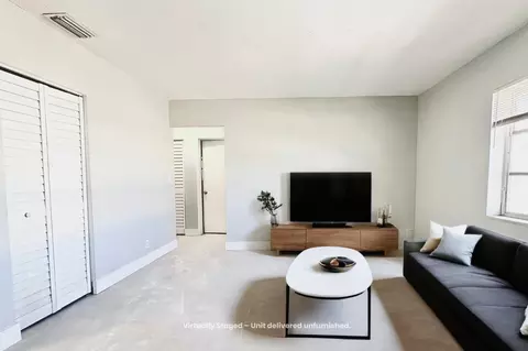 1007 W Prospect Rd, Fort Lauderdale, FL 33309