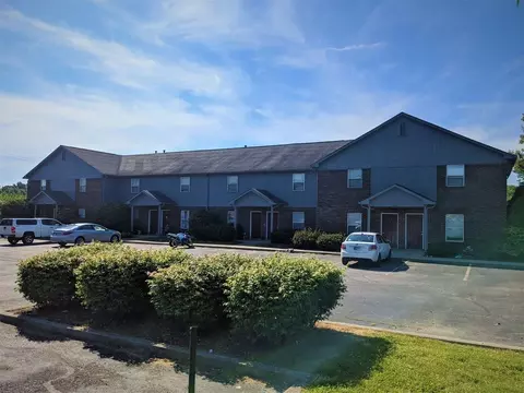 601 Wood Dale Ter, Greenwood, IN 46142
