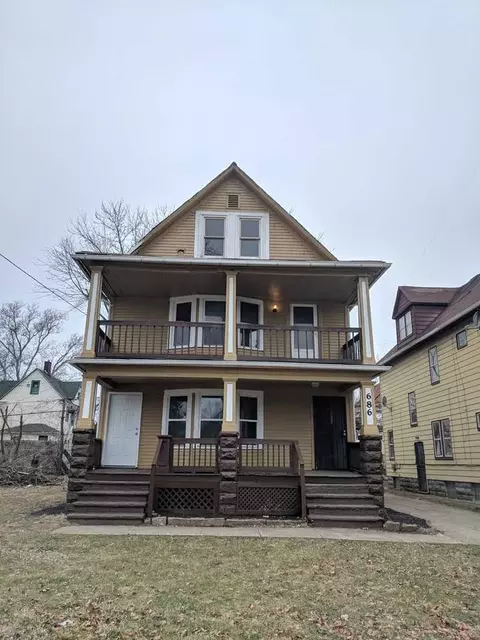 686 E 118th St, Cleveland, OH 44108