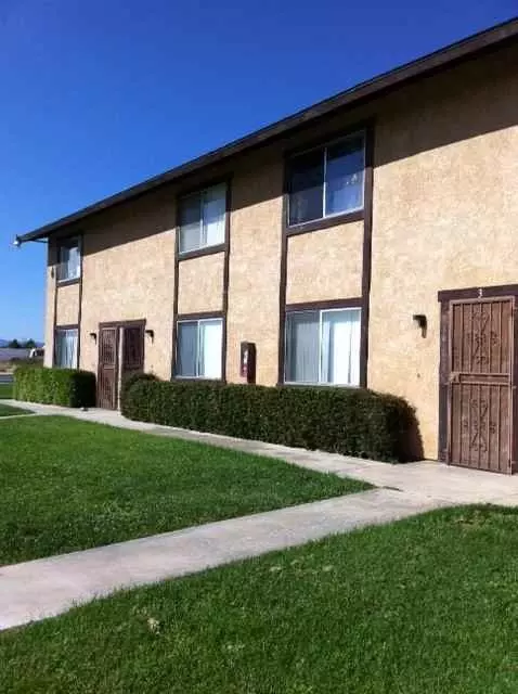 16280 Sequoia St, Hesperia, CA 92345