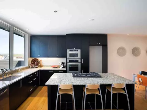 4820 S Corbett Ave, Portland, OR 97239