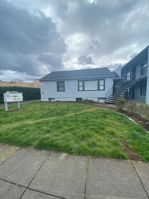 8104 SE Raymond St, Portland, OR 97206