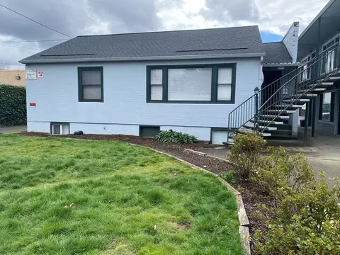8104 SE Raymond St, Portland, OR 97206