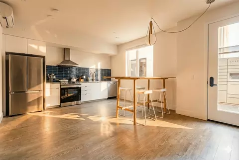 2242 Magnolia St, Oakland, CA 94607