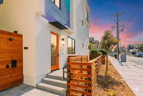 2242 Magnolia St, Oakland, CA 94607 photo 5