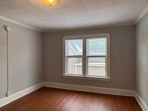 580 Thomas Ave, Saint Paul, MN 55103