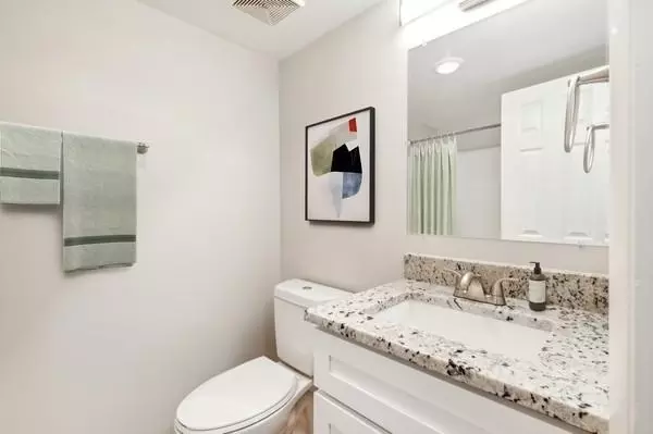  8525 Burling Wood Dr, West Springfield, VA 22152 photo 18