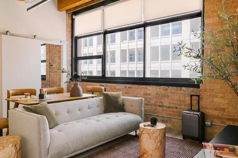 555 W Jackson Blvd, Chicago, IL 60661