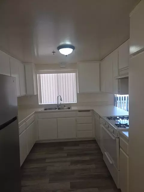 2474 Montrose Ave, La Crescenta-montrose, CA 91020