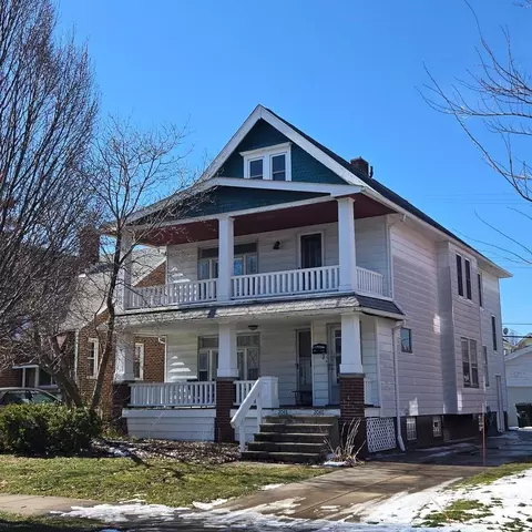 2046 Wyandotte Ave, Lakewood, OH 44107