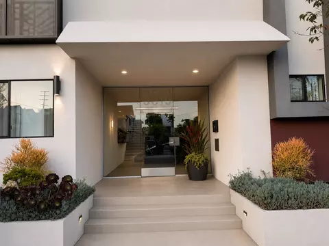3510 Clarington Ave, Los Angeles, CA 90034