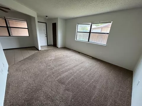 9320 E Osie St, Wichita, KS 67207