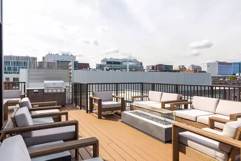 107 1st St, Cambridge, MA 02141 photo 2