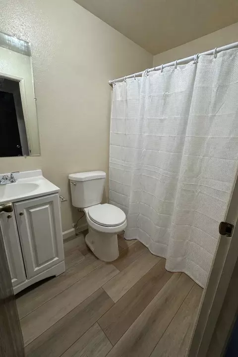 904-906 908 Acosta Plz, Salinas, CA 93905