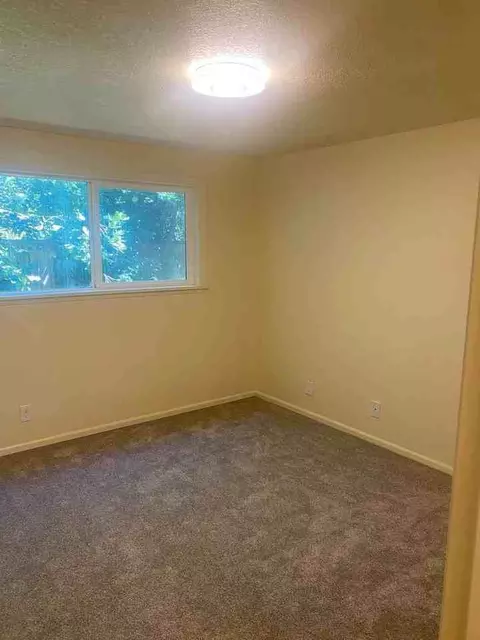 1555 W 18th Ave, Eugene, OR 97402 photo 10