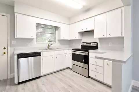 3650 SW 20th Ave, Gainesville, FL 32607