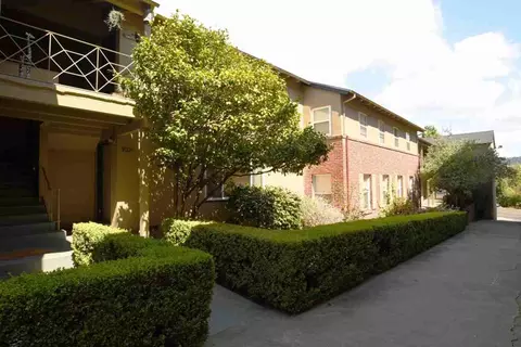 275 Macarthur Blvd, Oakland, CA 94610