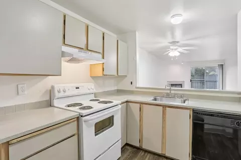 3516 204th St SW, Lynnwood, WA 98036
