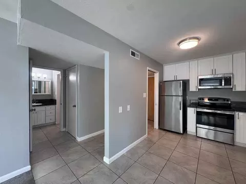 2707 O St, Sacramento, CA 95816