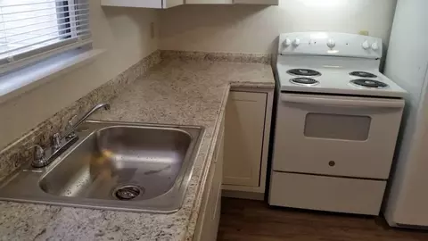 19216 E Burnside St #19202-19216, Portland, OR 97233