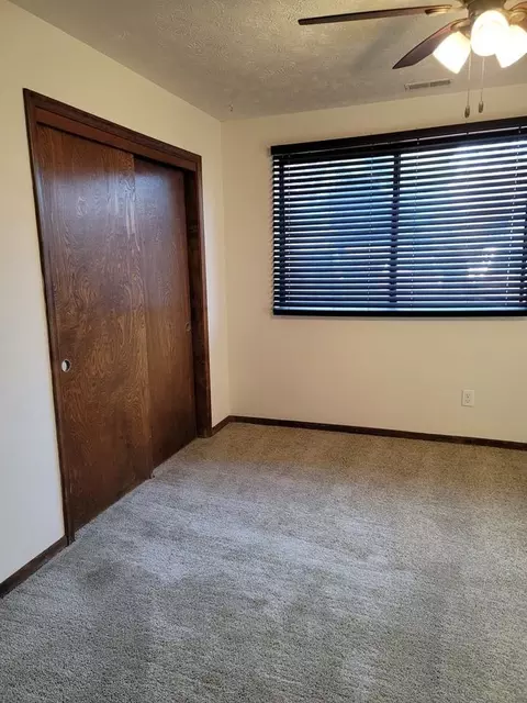 Grover St, Omaha, NE 68108