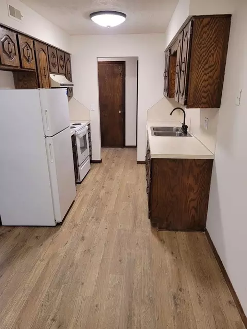 Grover St, Omaha, NE 68106