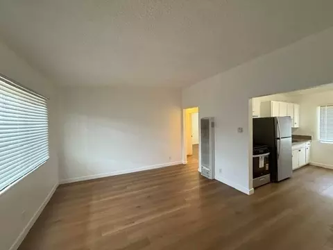 11112 S Normandie Ave, Westmont, CA 90044
