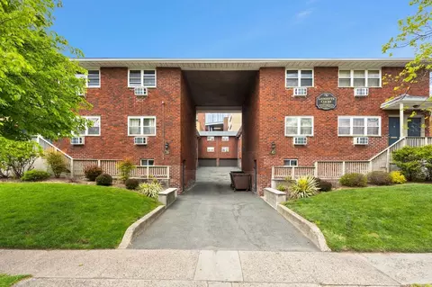 39 1st St, Hackensack, NJ 07601