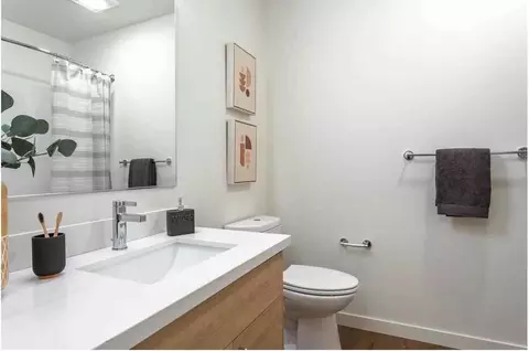 609 W Nickerson St, Seattle, WA 98119 photo 3