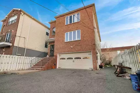141-143 Norfolk St, Newark, NJ 07103 photo 6