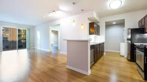 1050 Wilshire Blvd, Los Angeles, CA 90017 photo 13