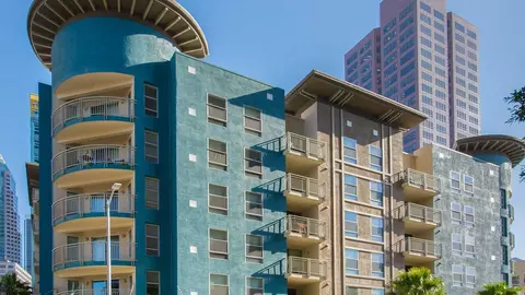 1050 Wilshire Blvd, Los Angeles, CA 90017 photo 3
