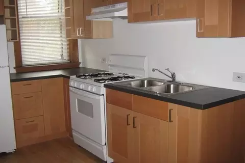 5700 S Blackstone Ave, Chicago, IL 60637