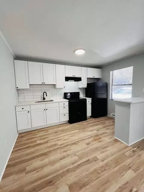 4239 Brownsboro Rd, Winston Salem, NC 27106