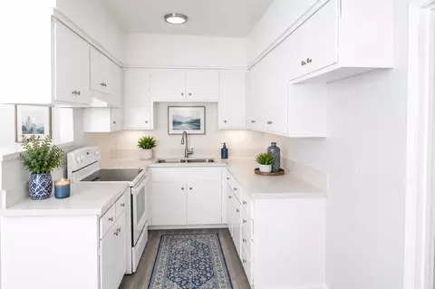 35 E Plymouth St, Long Beach, CA 90805