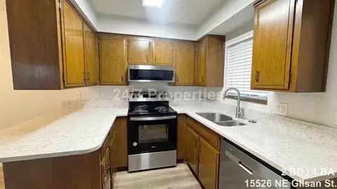 15502 NE Glisan St, Portland, OR 97230