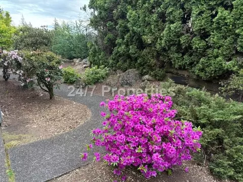 15502 NE Glisan St, Portland, OR 97230