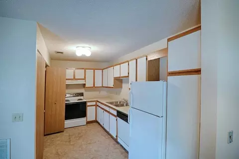 708 Arbor Dr, Henderson, KY 42420