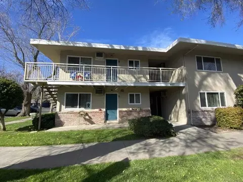 407 1st St, Davis, CA 95616 photo 2