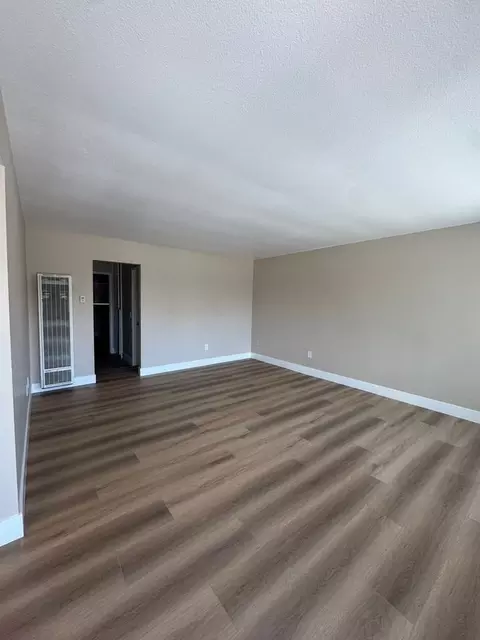 7302 Elk Cir, Huntington Beach, CA 92647