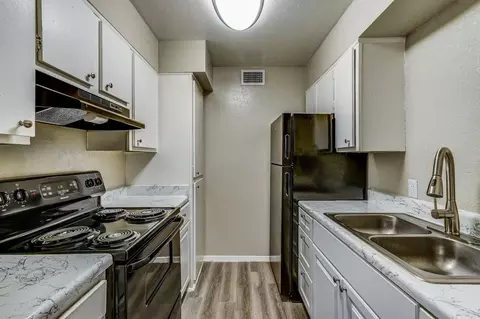 1008 S Belt Line Rd, Grand Prairie, TX 75051