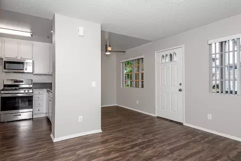 569 E 11th St, Upland, CA 91786 photo 7